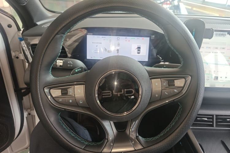 Used BYD Seal 06 New Energy 2025 EV 470KM Prestige Edition Steering Wheel
