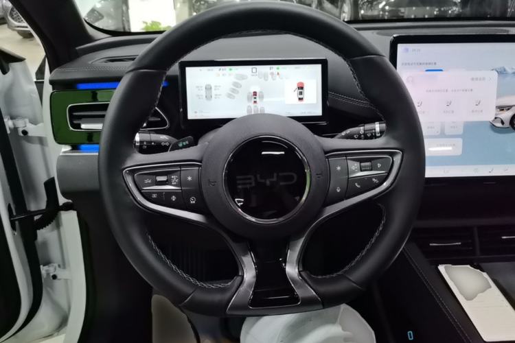 Used BYD Seal 06 New Energy 2025 DM-i Intelligent Drive 120KM Flagship Model Steering Wheel