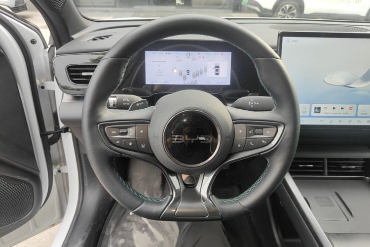 Used BYD Seal 06 New Energy 2025 EV 545KM Flagship Edition Steering Wheel