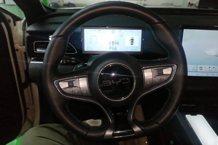 Used BYD Seal 06 New Energy 2025 DM-i Smart Drive 80KM Luxury Model Steering Wheel