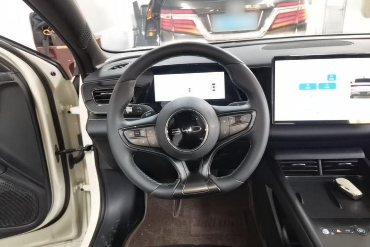 Used BYD Seal 06 New Energy 2025 EV 545KM Premium Edition Steering Wheel