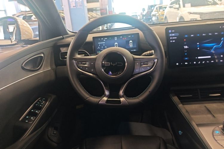 Used BYD Seal 06 New Energy 2025 DM-i Smart Drive 120KM Deluxe Model Steering Wheel