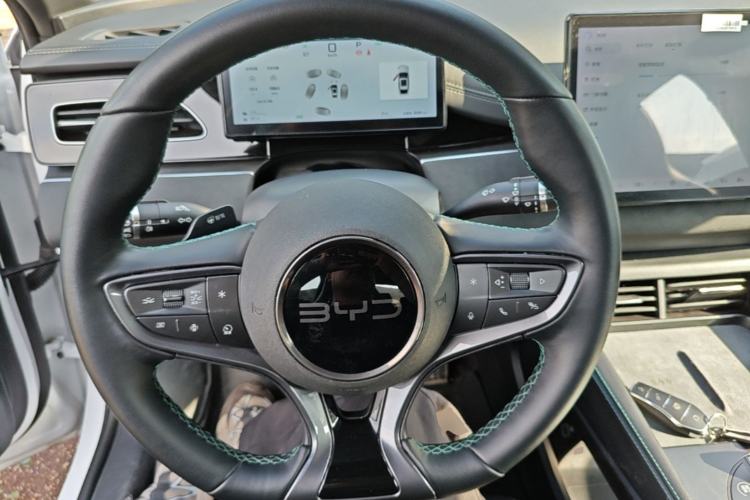 Used BYD Seal 06 New Energy 2025 DM-i Smart Drive 120KM Deluxe Model Steering Wheel