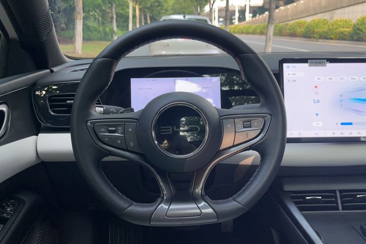 Used BYD Seal 06 New Energy 2025 EV 545KM Premium Edition Steering Wheel