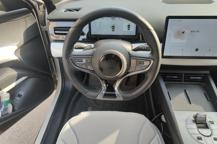 Used BYD Seal 06 New Energy 2025 DM-i Smart Drive 80KM Luxury Model Steering Wheel
