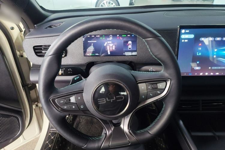 Used BYD Seal 06 New Energy 2025 EV 470KM Prestige Edition Steering Wheel