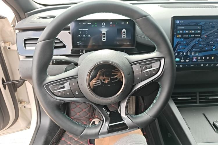 Used BYD Seal 06 New Energy 2025 DM-i Smart Drive 80KM Luxury Model Steering Wheel