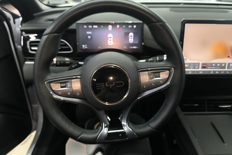 Used BYD Seal 06 New Energy 2025 DM-i Smart Drive 80KM Luxury Model Steering Wheel