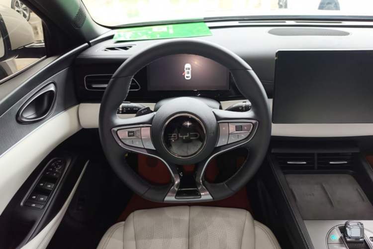 Used BYD Seal 06 New Energy 2025 DM-i Smart Drive 120KM Deluxe Model Steering Wheel