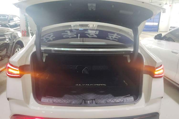 Used BYD Seal 06 New Energy 2025 DM-i Smart Drive 80KM Luxury Model Trunk