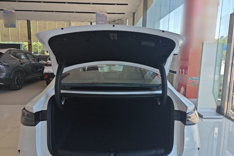 Used BYD Seal 06 New Energy 2025 DM-i Smart Drive 120KM Deluxe Model Trunk