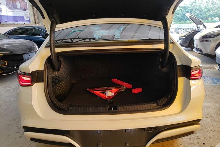 Used BYD Seal 06 New Energy 2025 EV 545KM Premium Edition Trunk