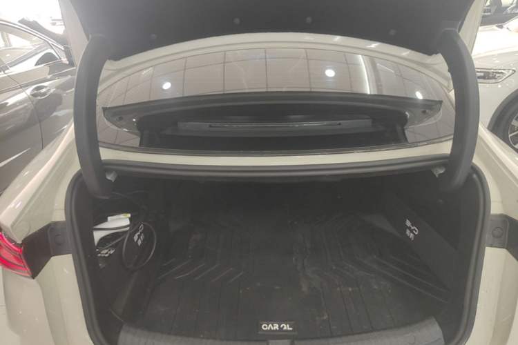 Used BYD Seal 06 New Energy 2025 DM-i Smart Drive 80KM Luxury Model Trunk