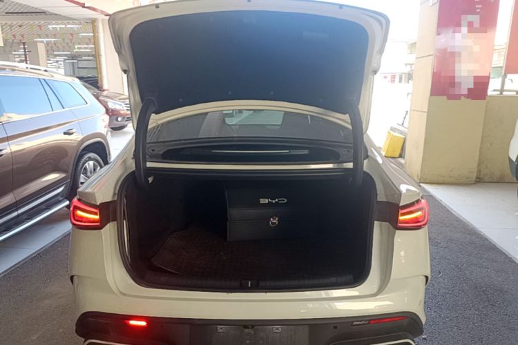 Used BYD Seal 06 New Energy 2025 DM-i Smart Drive 80KM Luxury Model Trunk