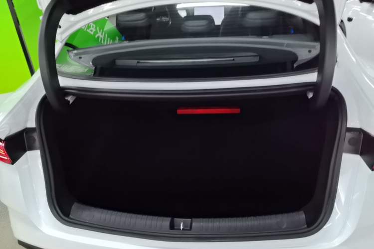 Used BYD Seal 06 New Energy 2025 DM-i Intelligent Drive 120KM Flagship Model Trunk