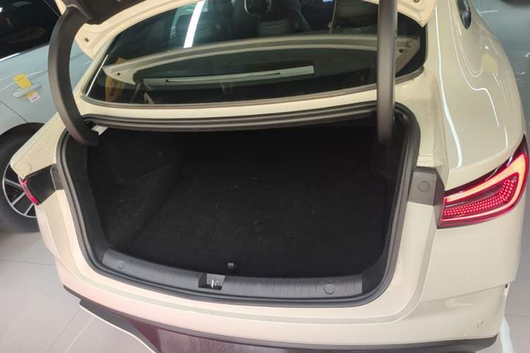Used BYD Seal 06 New Energy 2025 DM-i Smart Drive 120KM Prestige Model Trunk