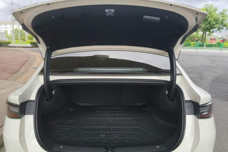Used BYD Seal 06 New Energy 2025 EV 470KM Prestige Edition Trunk