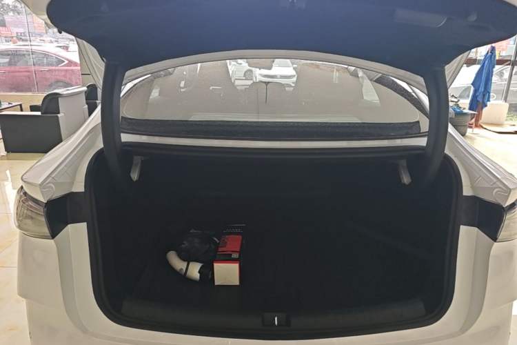 Used BYD Seal 06 New Energy 2025 DM-i Smart Drive 80KM Luxury Model Trunk