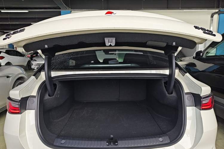 Used BYD Seal 06 New Energy 2025 EV 545KM Premium Edition Trunk