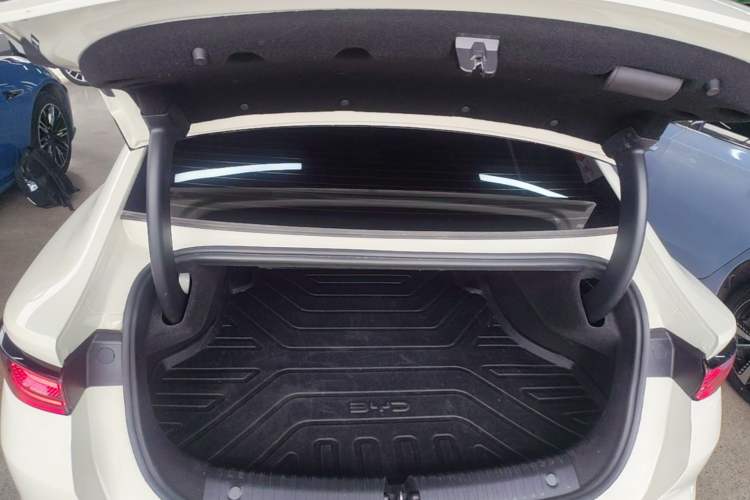 Used BYD Seal 06 New Energy 2025 EV 470KM Prestige Edition Trunk