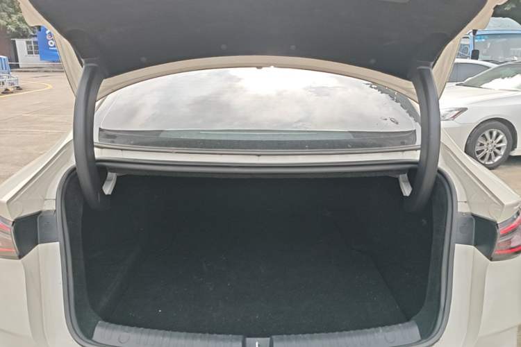 Used BYD Seal 06 New Energy 2025 DM-i Smart Drive 80KM Luxury Model Trunk