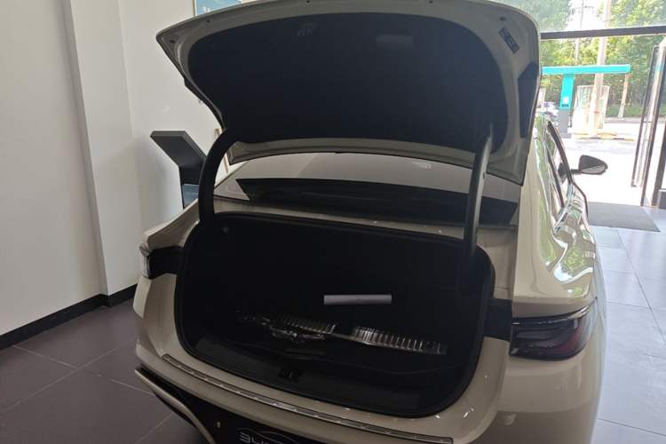 Used BYD Seal 06 New Energy 2025 EV 545KM Premium Edition Trunk
