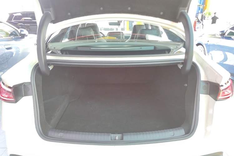 Used BYD Seal 06 New Energy 2025 DM-i Intelligent Drive 120KM Flagship Model Trunk