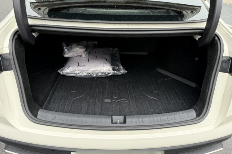Used BYD Seal 06 New Energy 2025 DM-i Smart Drive 80KM Prestige Model Trunk