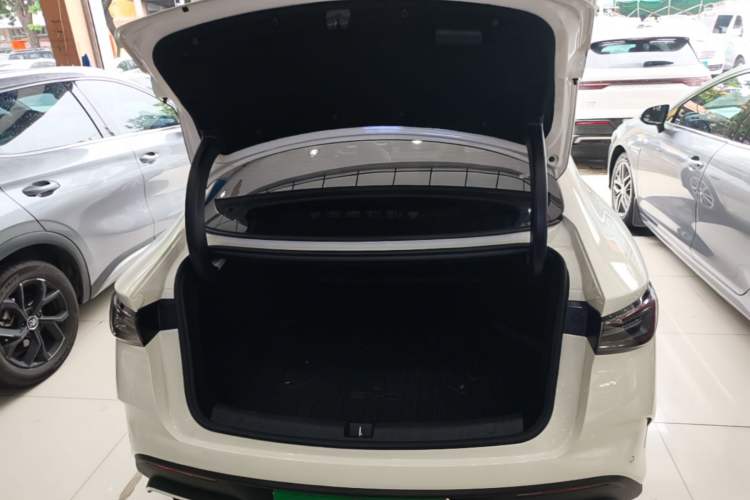 Used BYD Seal 06 New Energy 2025 DM-i Smart Drive 120KM Deluxe Model Trunk
