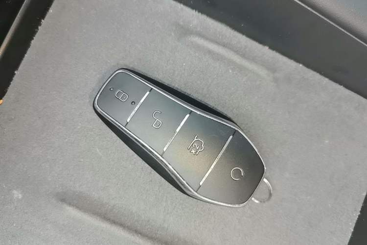 Used BYD Seal 06 New Energy 2025 DM-i Smart Drive 120KM Deluxe Model Vehicle Key