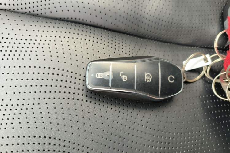 Used BYD Seal 06 New Energy 2025 DM-i Smart Drive 120KM Deluxe Model Vehicle Key