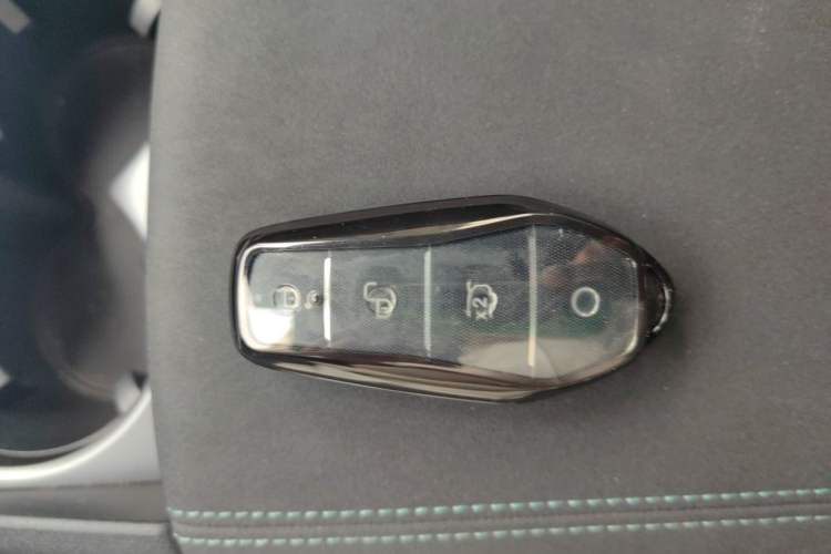 Used BYD Seal 06 New Energy 2025 DM-i Smart Drive 80KM Luxury Model Vehicle Key
