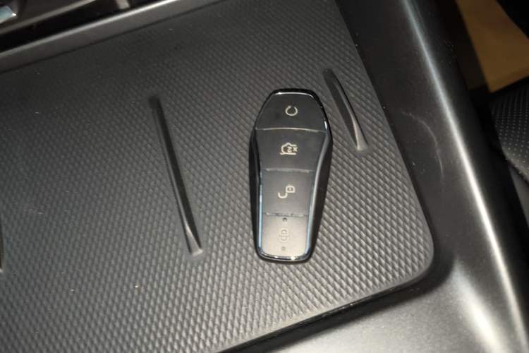 Used BYD Seal 06 New Energy 2025 EV 545KM Premium Edition Vehicle Key