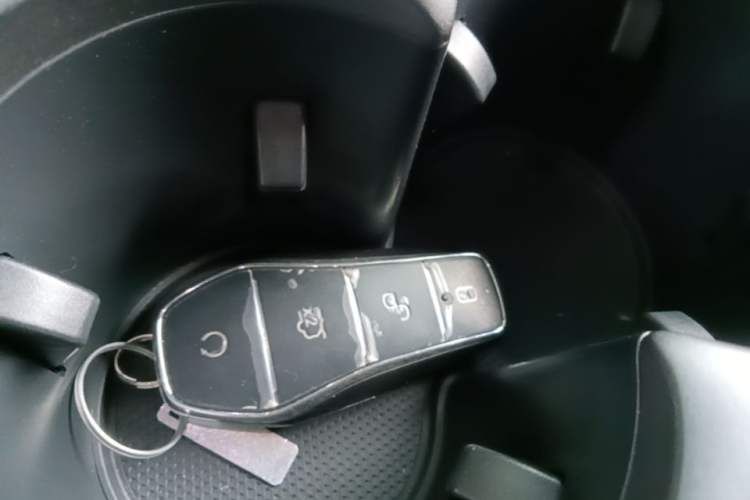 Used BYD Seal 06 New Energy 2025 DM-i Smart Drive 80KM Prestige Model Vehicle Key
