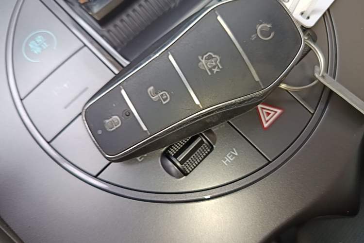 Used BYD Seal 06 New Energy 2025 DM-i Smart Drive 120KM Deluxe Model Vehicle Key