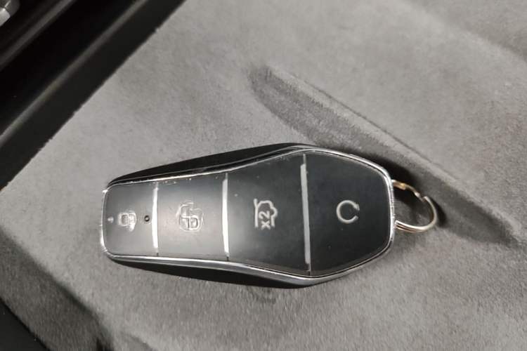 Used BYD Seal 06 New Energy 2025 DM-i Smart Drive 120KM Deluxe Model Vehicle Key
