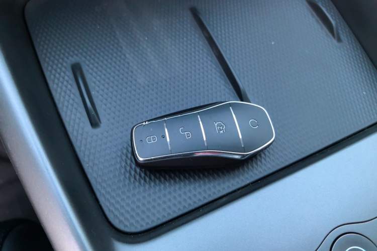 Used BYD Seal 06 New Energy 2025 EV 545KM Premium Edition Vehicle Key