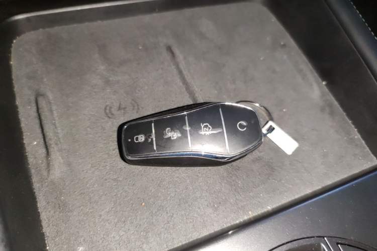Used BYD Seal 06 New Energy 2025 DM-i Smart Drive 120KM Deluxe Model Vehicle Key