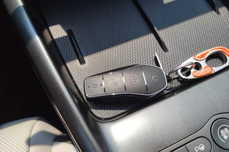 Used BYD Seal 06 New Energy 2025 EV 545KM Premium Edition Vehicle Key