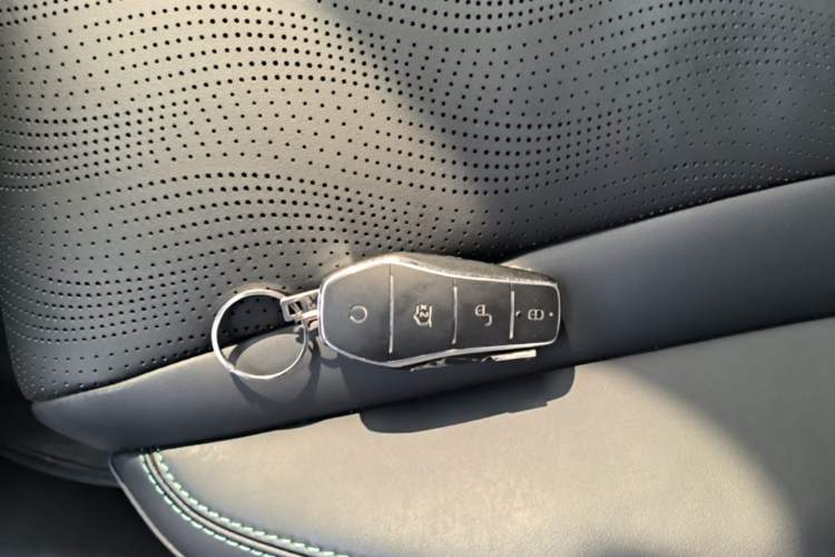 Used BYD Seal 06 New Energy 2025 DM-i Smart Drive 120KM Deluxe Model Vehicle Key