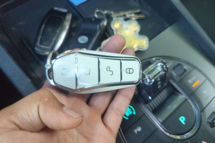Used BYD Seal 06 New Energy 2025 DM-i Smart Drive 80KM Luxury Model Vehicle Key