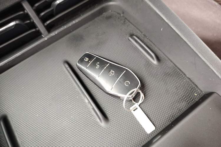 Used BYD Seal 06 New Energy 2025 DM-i Smart Drive 80KM Luxury Model Vehicle Key