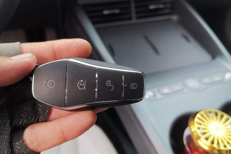 Used BYD Seal 06 New Energy 2025 EV 545KM Premium Edition Vehicle Key