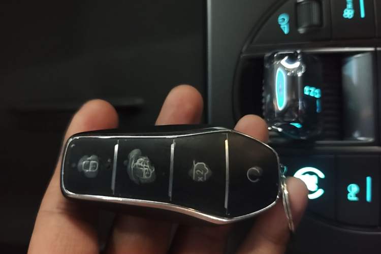 Used BYD Seal 06 New Energy 2025 DM-i Smart Drive 120KM Prestige Model Vehicle Key
