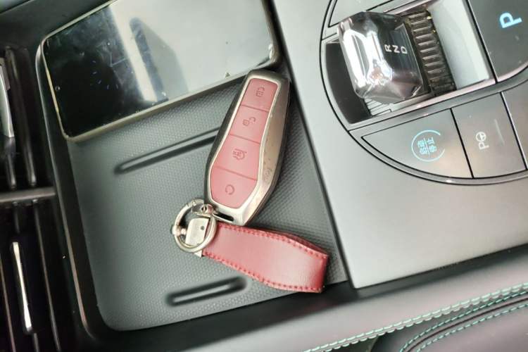 Used BYD Seal 06 New Energy 2025 DM-i Smart Drive 120KM Prestige Model Vehicle Key