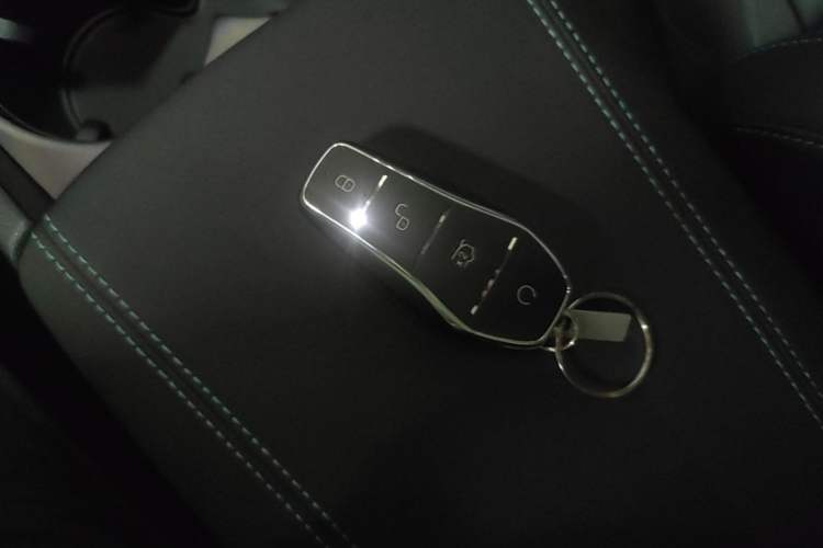Used BYD Seal 06 New Energy 2025 DM-i Intelligent Drive 120KM Flagship Model Vehicle Key