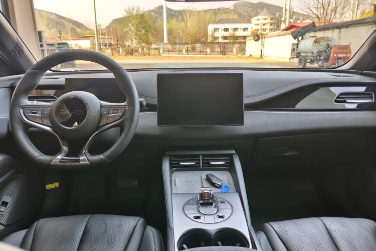 Used BYD Seal 06 New Energy 2025 DM-i Smart Drive 120KM Deluxe Model Audio And AC Panel