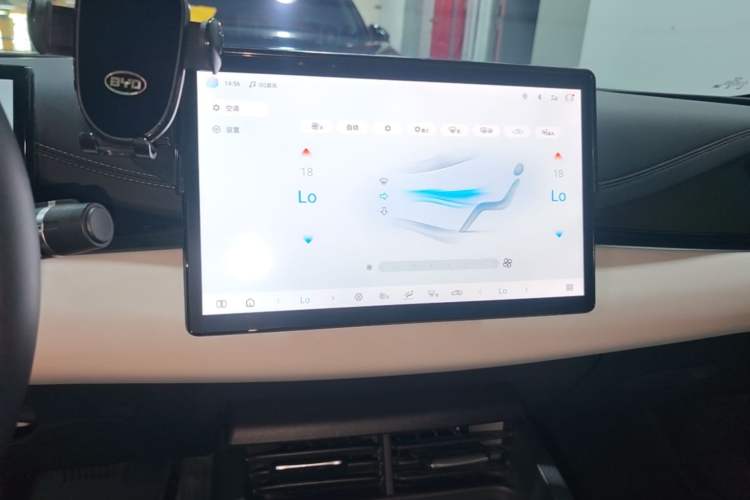 Used BYD Seal 06 New Energy 2025 DM-i Smart Drive 80KM Luxury Model Audio And AC Panel