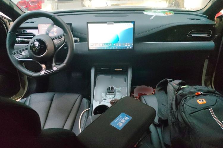 Used BYD Seal 06 New Energy 2025 DM-i Smart Drive 120KM Prestige Model Center Console