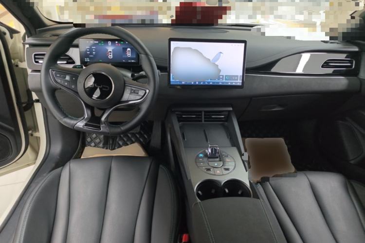 Used BYD Seal 06 New Energy 2025 DM-i Smart Drive 80KM Luxury Model Center Console